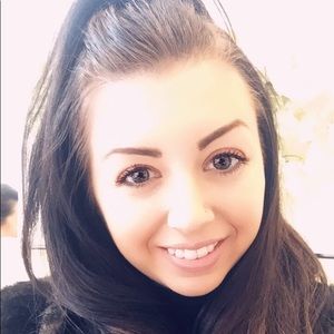 Meet your Posher, Alexandra